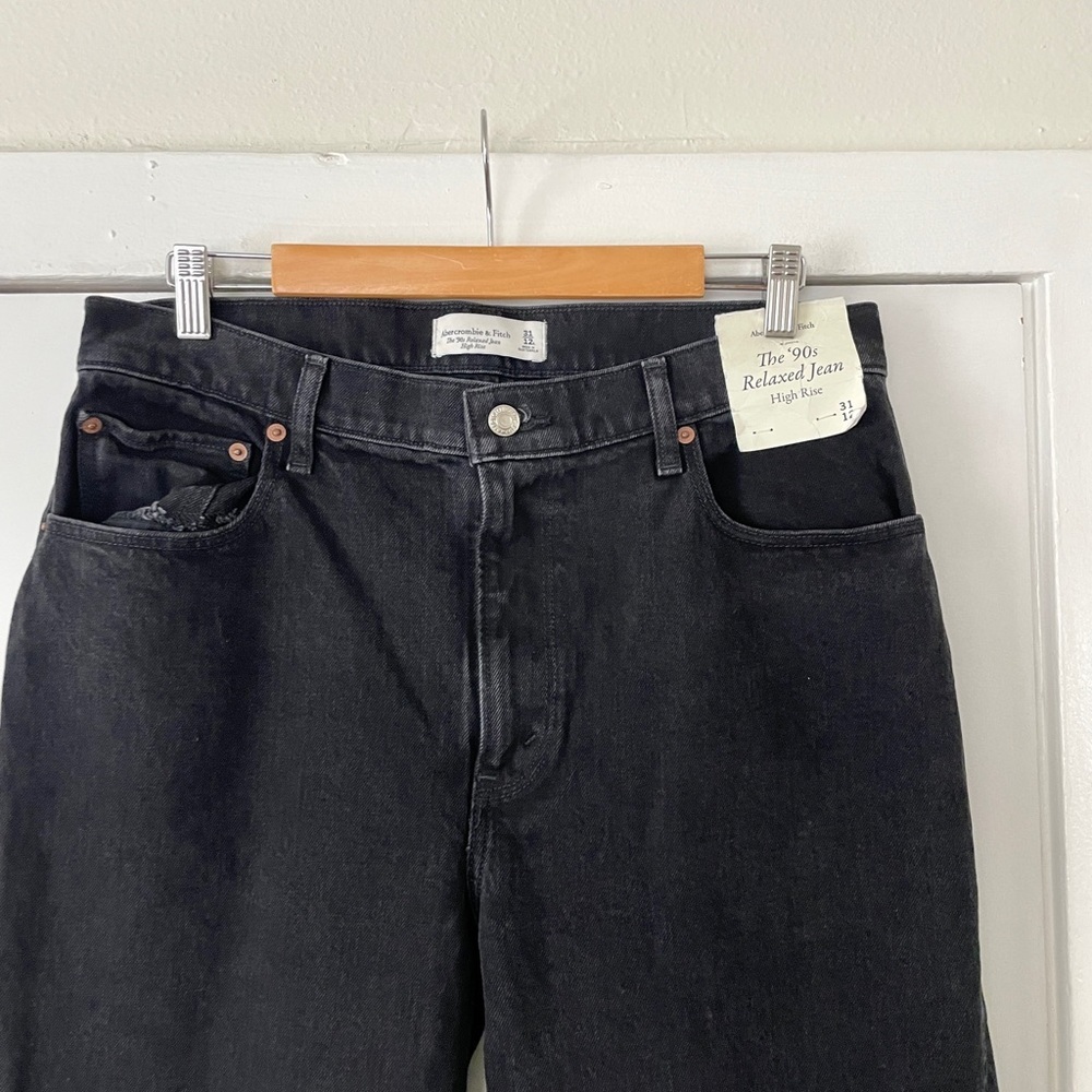 NWT Abercrombie & Fitch 90's Relaxed Jeans Size 31 / 12 Long Black Denim Boho - Picture 4 of 6